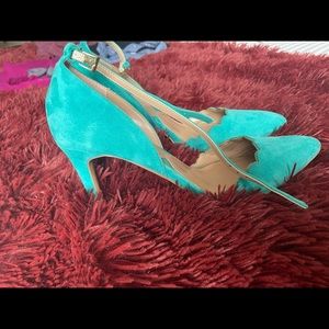 Teal pumps